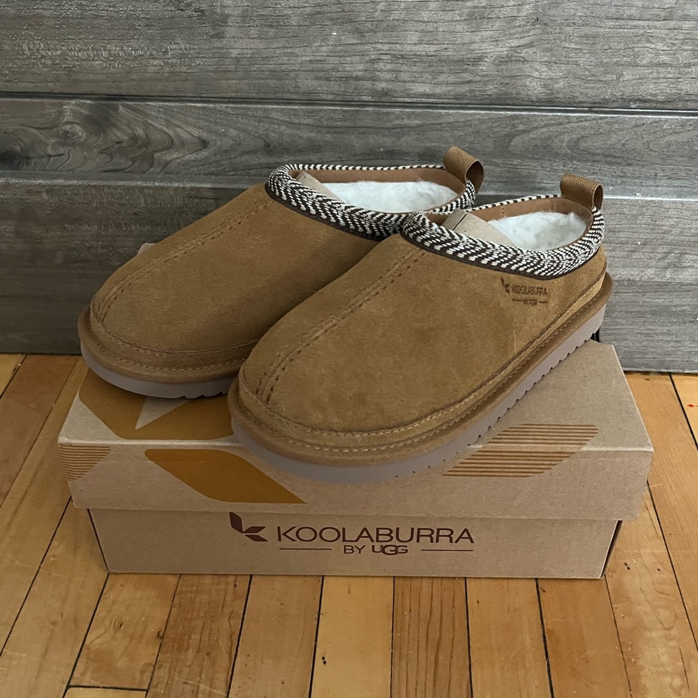 Koolaburra by UGG Tan Slip-On Shoes